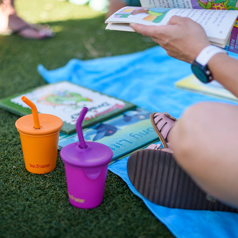 kid-s-sippy-cup-and-wide-water-bottle-set-b5 10oz_kids_cups_straw_reading_blanket_square.jpg