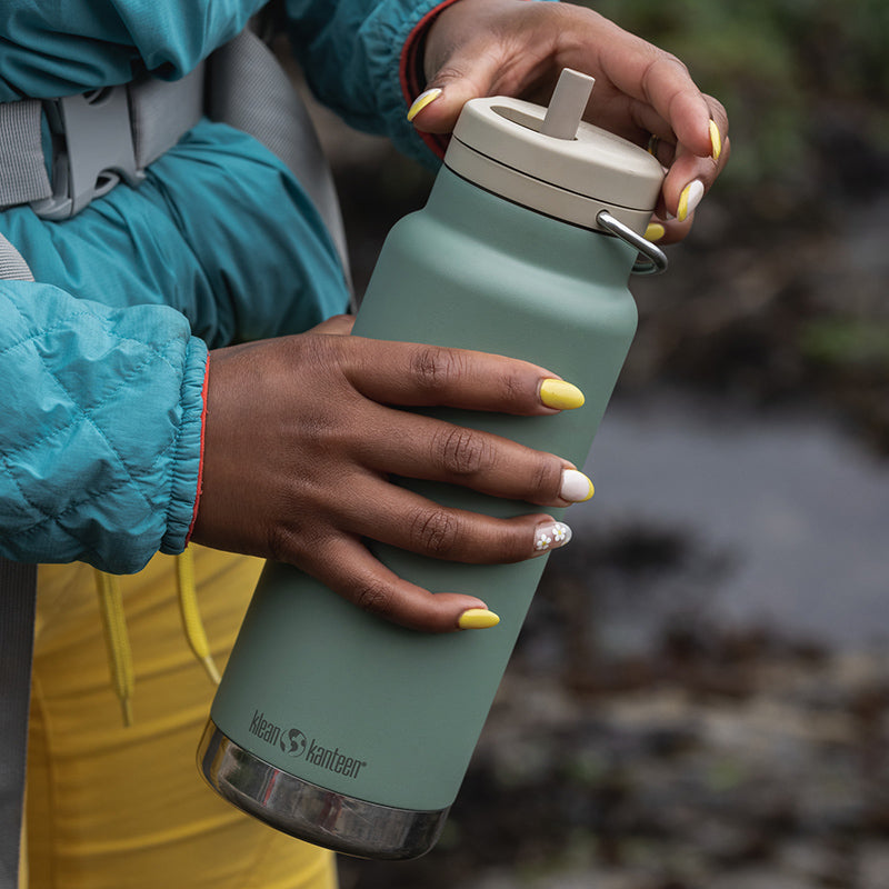 32oz-tkwide-made-to-do-more-bundle-c9 tkwide_32oz_insulated_bottle_twist_closeup_seapsray_hand_square.jpg